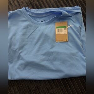 Nike Women’s shirt